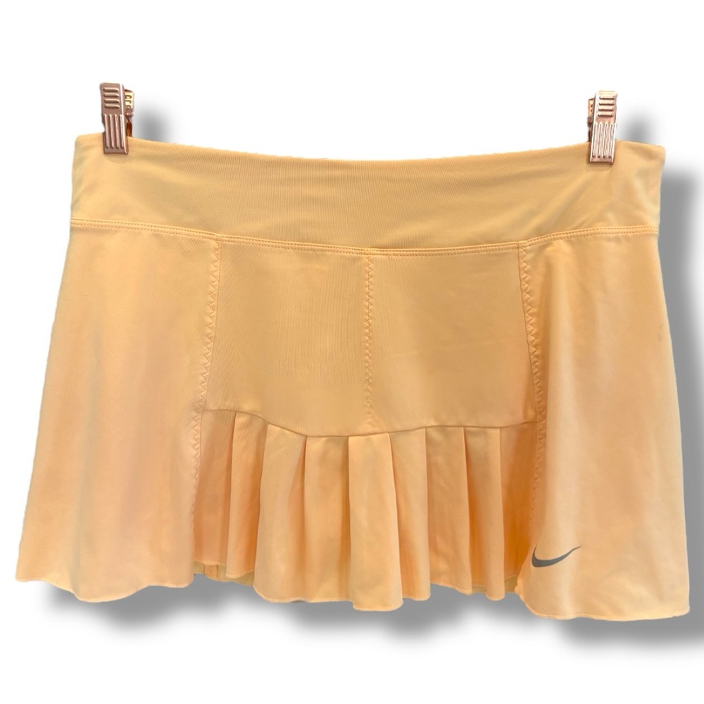 Nike Logo Yellow Dri-Fit Tennis Pickleball Golf Skort.  Women’s Size Large